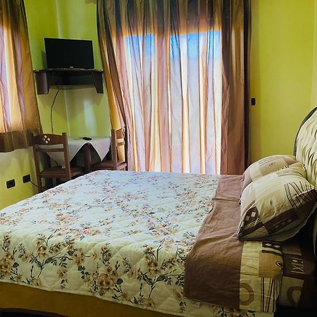 Hotel Paradise Bilisht Zewnętrze zdjęcie