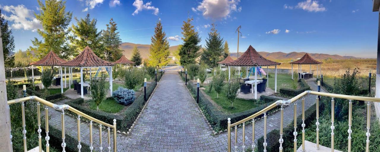 Hotel Paradise Bilisht Zewnętrze zdjęcie