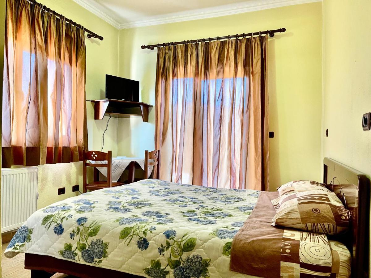 Hotel Paradise Bilisht Zewnętrze zdjęcie