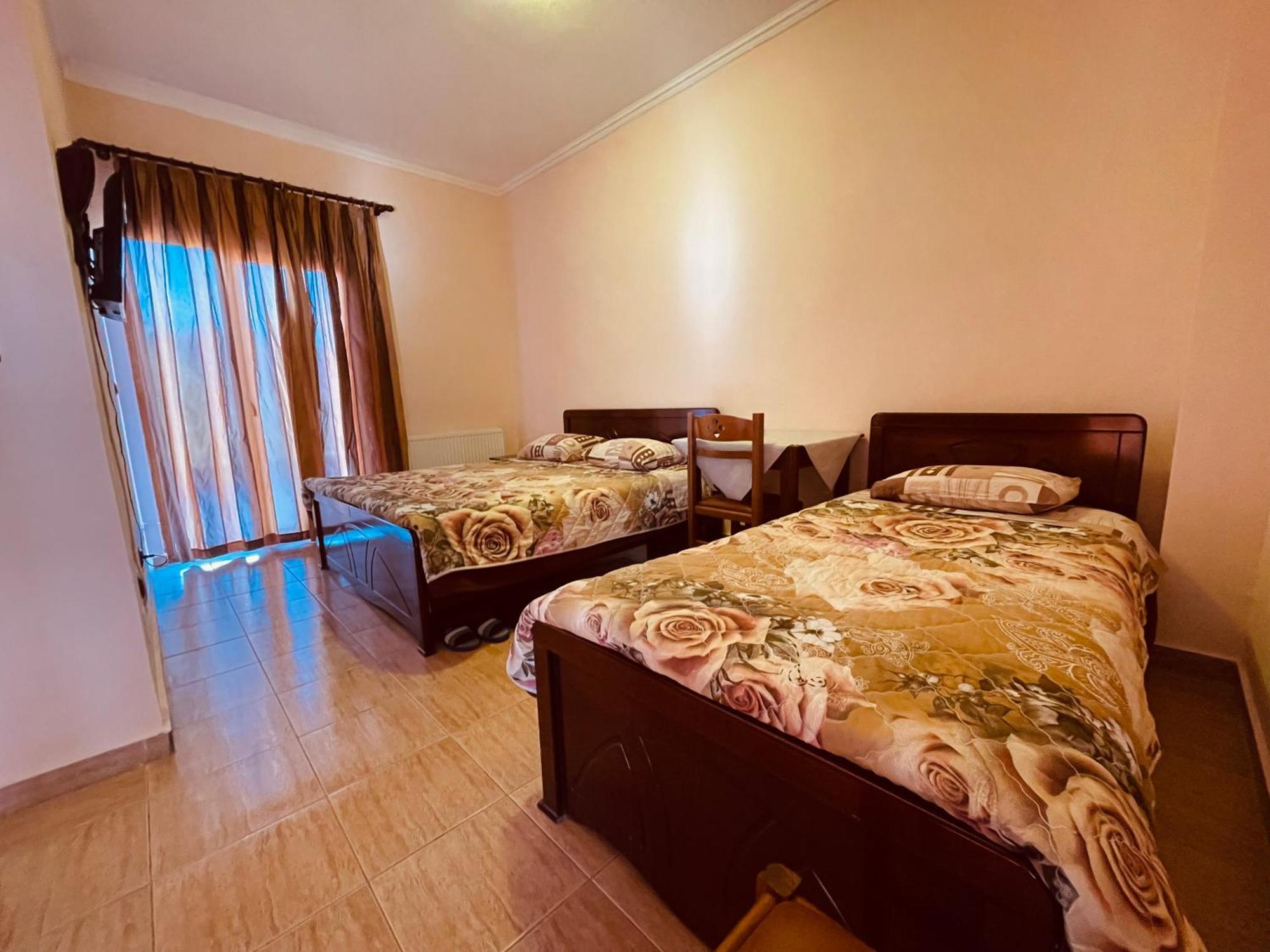 Hotel Paradise Bilisht Zewnętrze zdjęcie